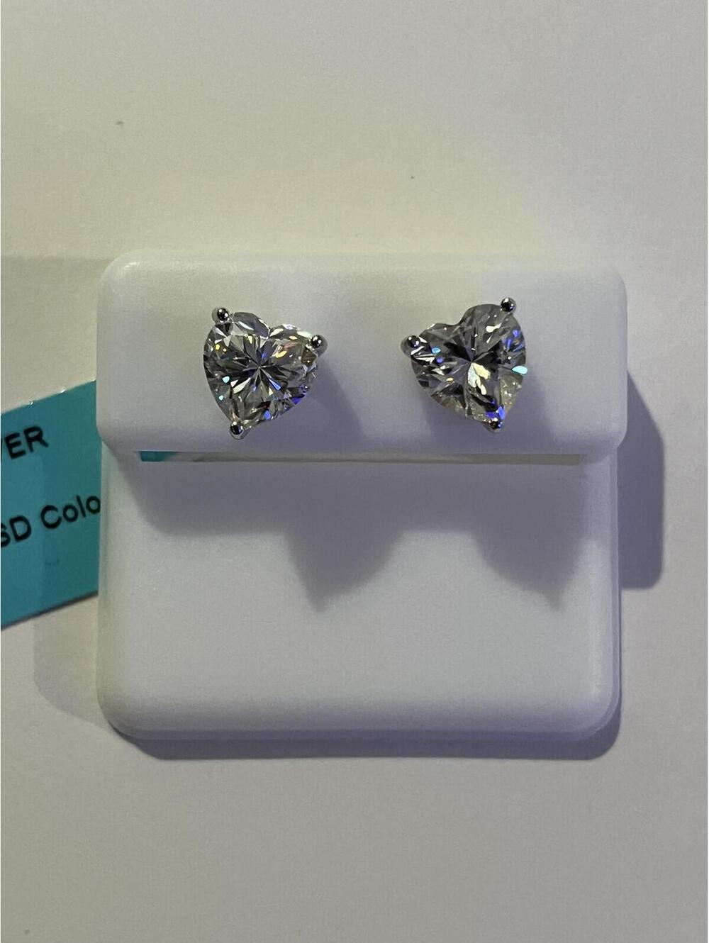 Moissanite, pure 925 sterling silver.